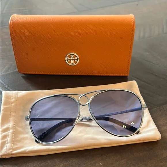 Tory Burch GLORIA PILOT SUNGLASSES Silver Blue aviators - Picture 1 of 8